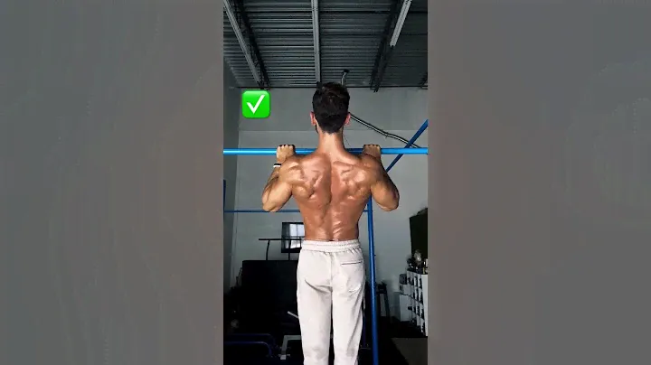 ❌ Beginner Pull Up Mistake!